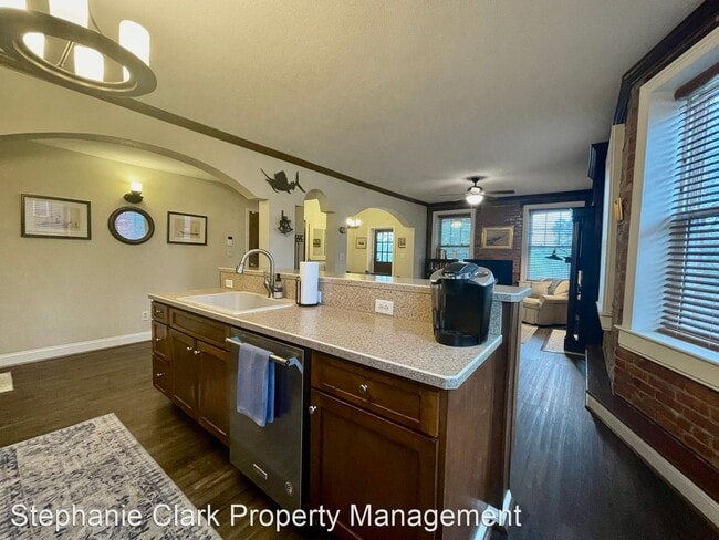 Building Photo - 3 br, 2 bath House - 1311 Colonial Avenue #3
