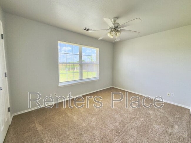 Building Photo - 3605 W Beech