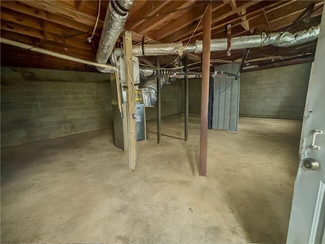 Building Photo - 1551 Ferno Dr NW