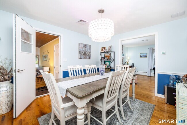 Building Photo - 14 Haynes Rd