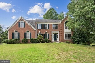 Building Photo - 18862 Crossroads Ct