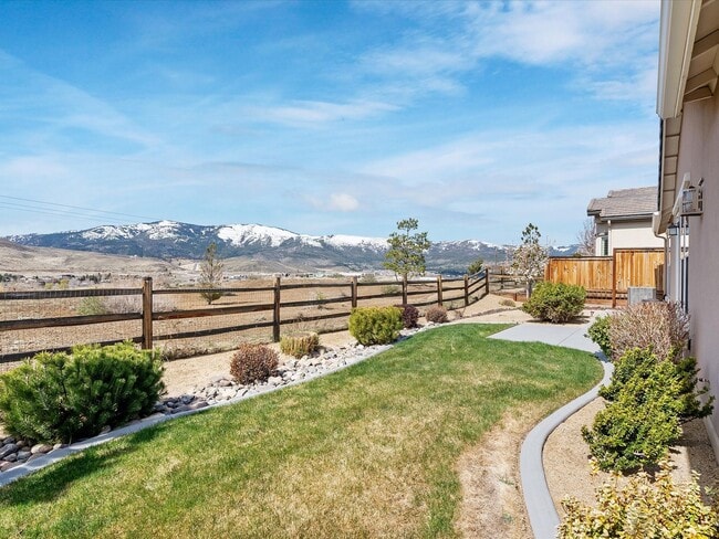 Building Photo - Located in the Exclusive Somersett Regency...