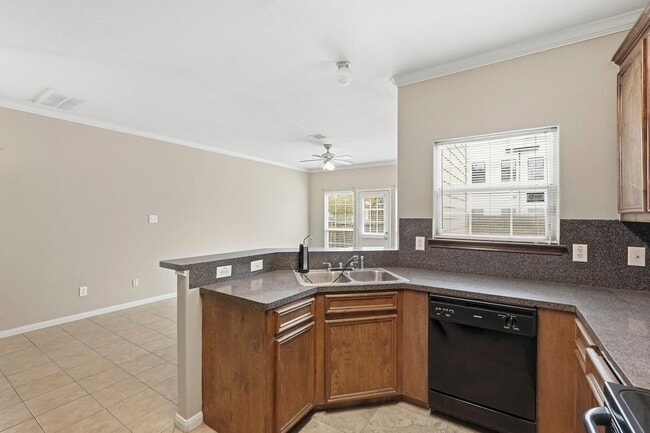 Building Photo - 4434 Mallow St