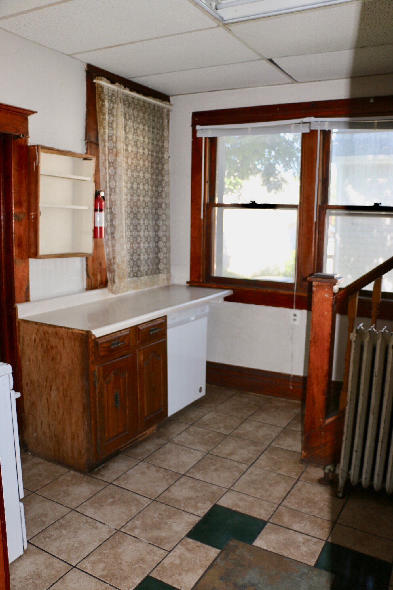 Kitchen - 121 Grove St