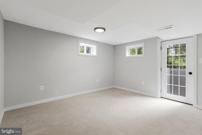 Building Photo - 5511 Callander Dr
