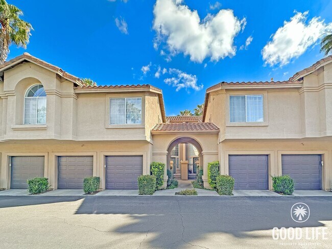 Building Photo - Fully Renovated 2BD/2.5BA in Aliso Viejo | Fireplace, Private Patio, Pool/Spa & Attached Garage