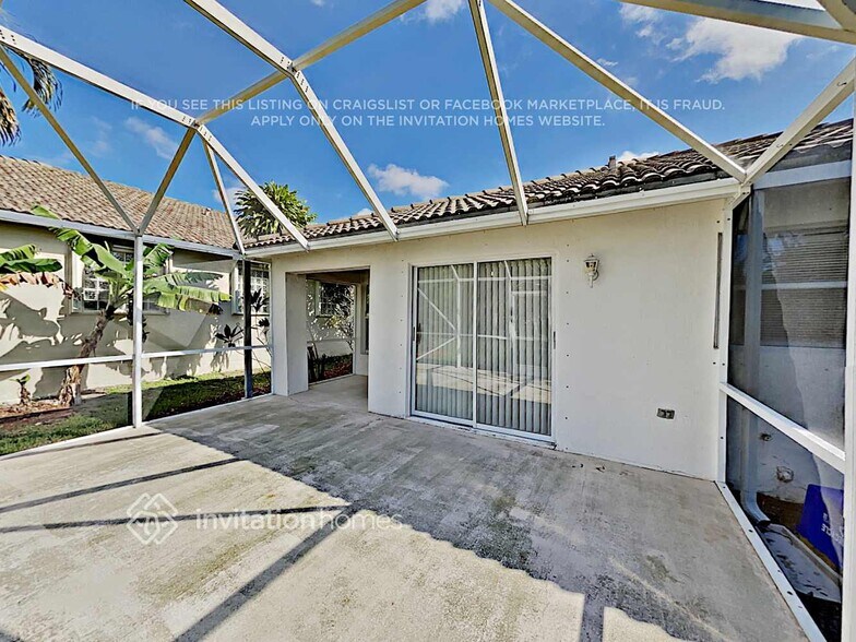 Building Photo - 1156 Rialto Dr