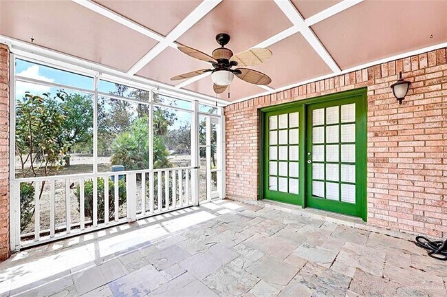Building Photo - 817 Cimarron Dr