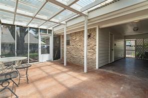 Building Photo - 30 Crestwood Dr