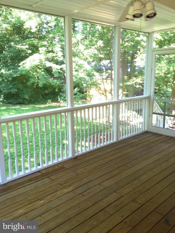 Building Photo - 7017 Murray Ln