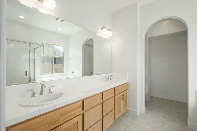 Building Photo - 1257 Rdg Crk Ests Wy