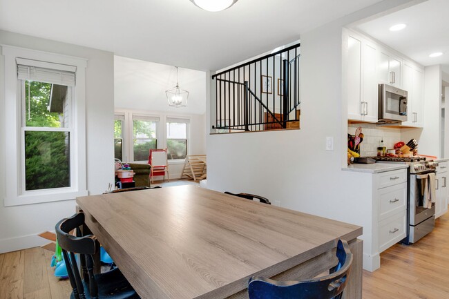 Building Photo - Beautiful 4-Bed, 3-Bath Southeast Boise Ho...