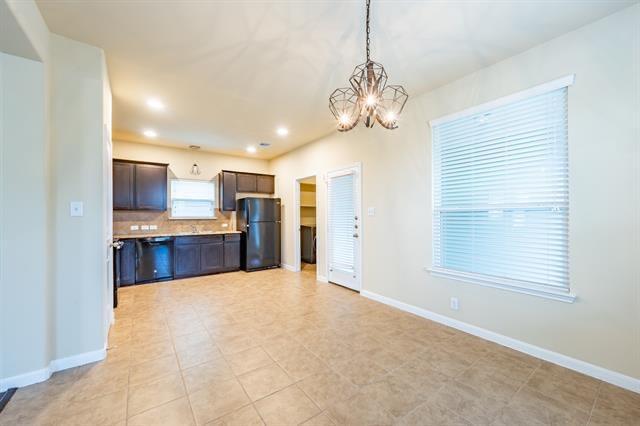 Building Photo - 939 Alamo Plaza Dr