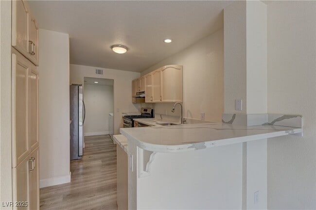 Building Photo - 7745 Almeria St