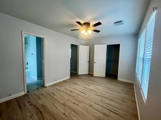 Building Photo - 18754 Sandelford Dr