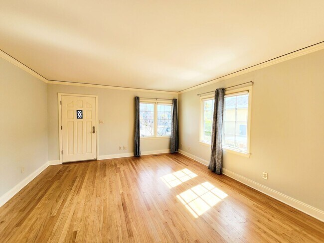 Building Photo - Lovely 2 bedroom house in San Mateo