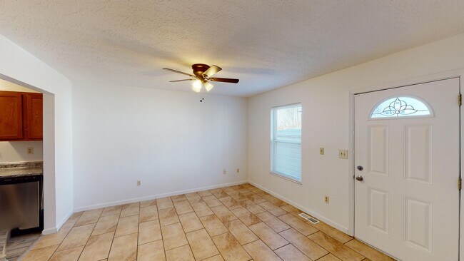 Building Photo - 2229 Symmes St