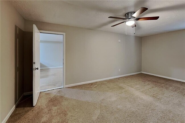Building Photo - 603 Brolley Ct