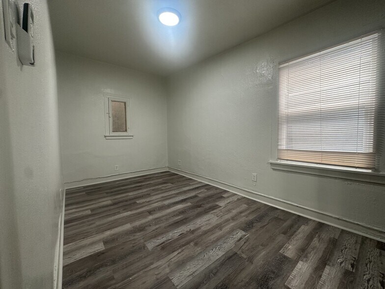 Building Photo - 614 E 600 S