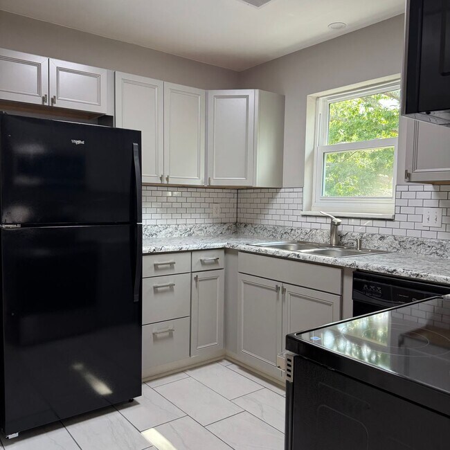 Building Photo - Montreat Magic—Modern. Private. Perfect. ?