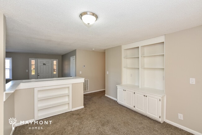 Building Photo - 4015 Glendale Ln NW