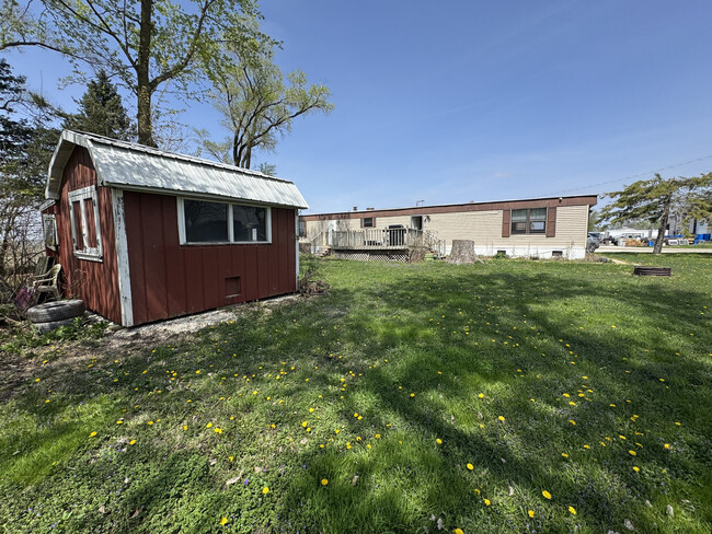 Building Photo - 25402 LaGrange Rd