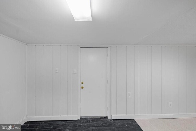 Building Photo - 3906 Ronson Dr