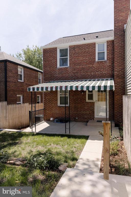 Building Photo - 632 Faraday Pl NE