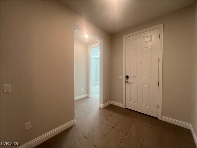 Building Photo - 2110 Millergrove Ave