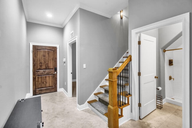 Building Photo - 7280 Jacobs Trail