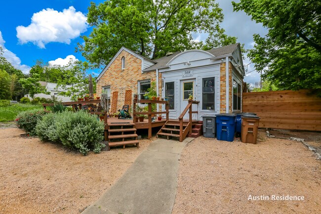 Primary Photo - 308 E 32nd St