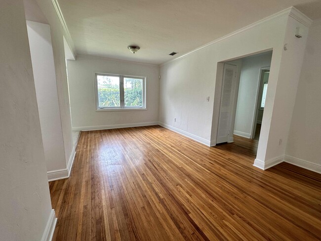 Dining Room - 511 Loretto Ave