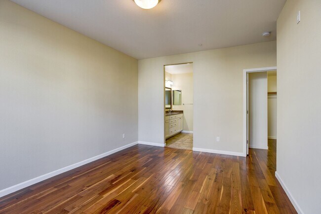Building Photo - 631 True Wind Way
