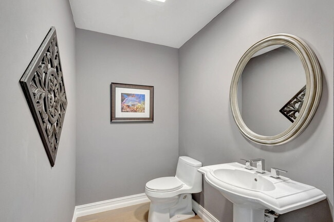 Building Photo - 444 Bay Colony Dr N