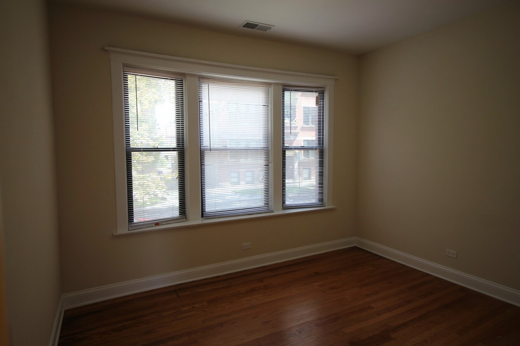 Bedrooms will fit Queen Beds - 6718 N Lakewood Ave