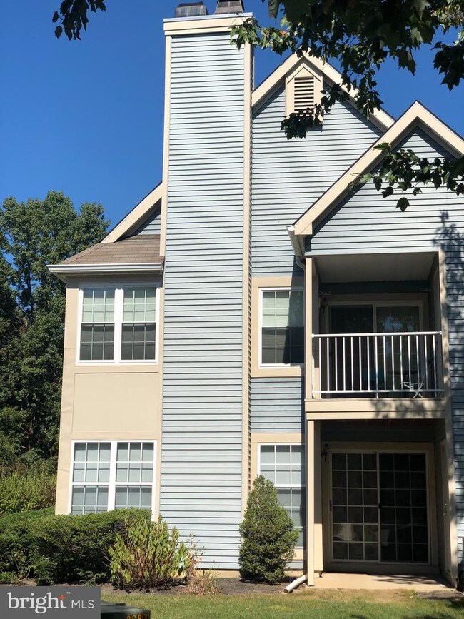 Building Photo - 237 Andover Pl