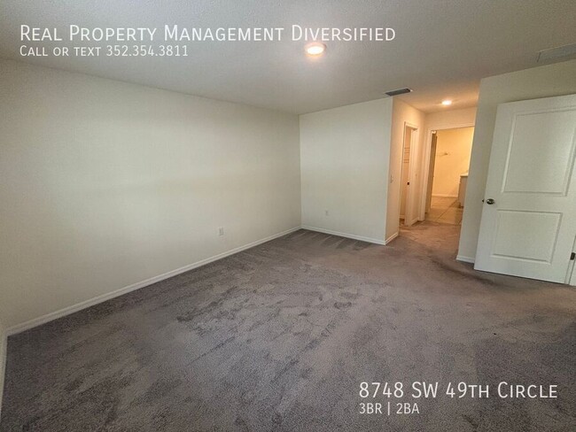 Building Photo - 8748 SW 49th Cir
