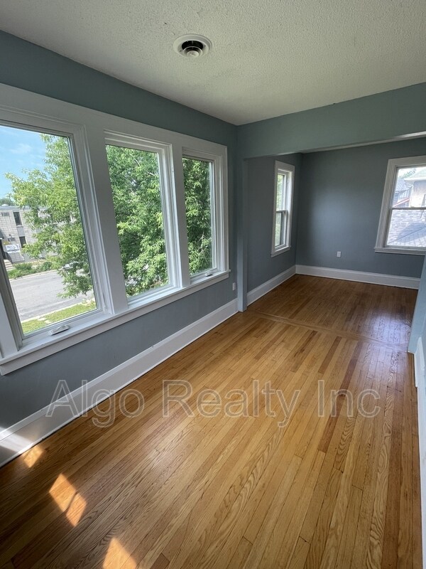 Building Photo - 3449 Snelling Ave