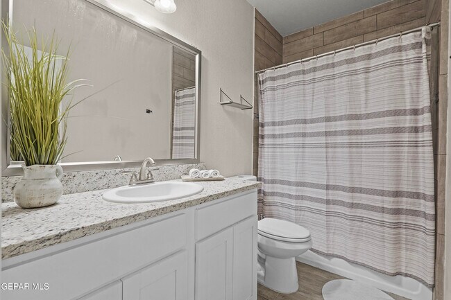 Building Photo - 12612 Don Norte St