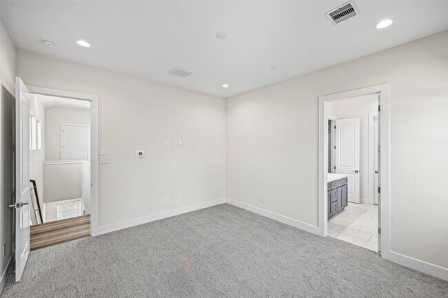 Building Photo - 3407 Terry St