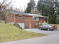 Building Photo - CLEMENS LANE 127/129