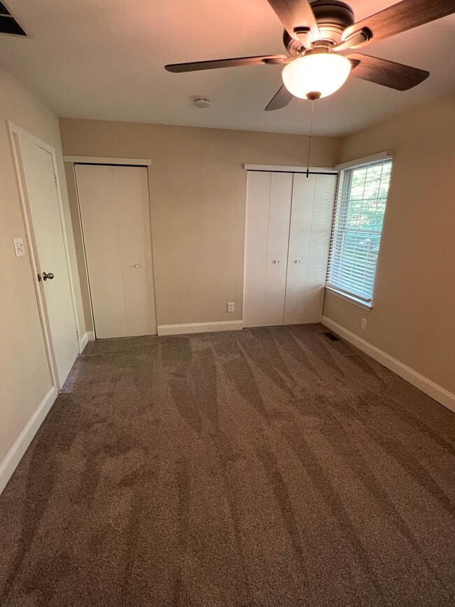 Building Photo - 302 Fountain Hall Ct