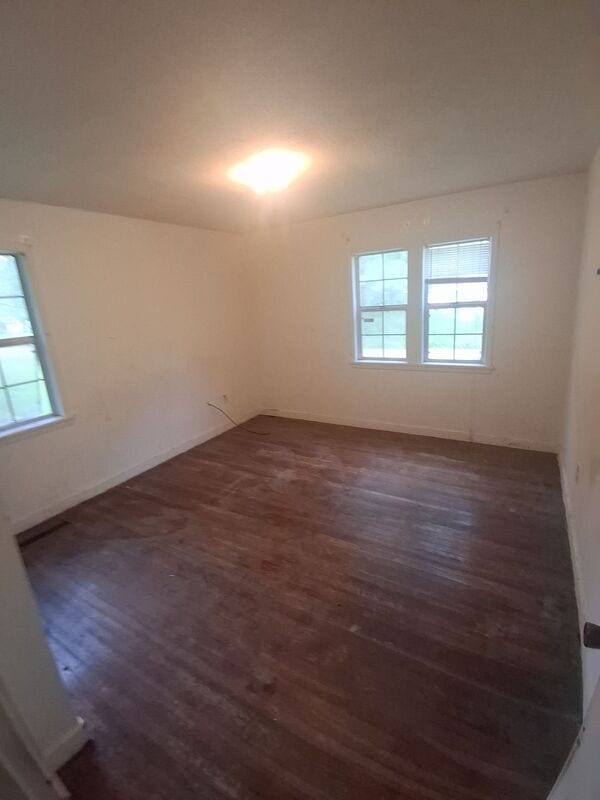 Building Photo - 3058 Woodside Dr