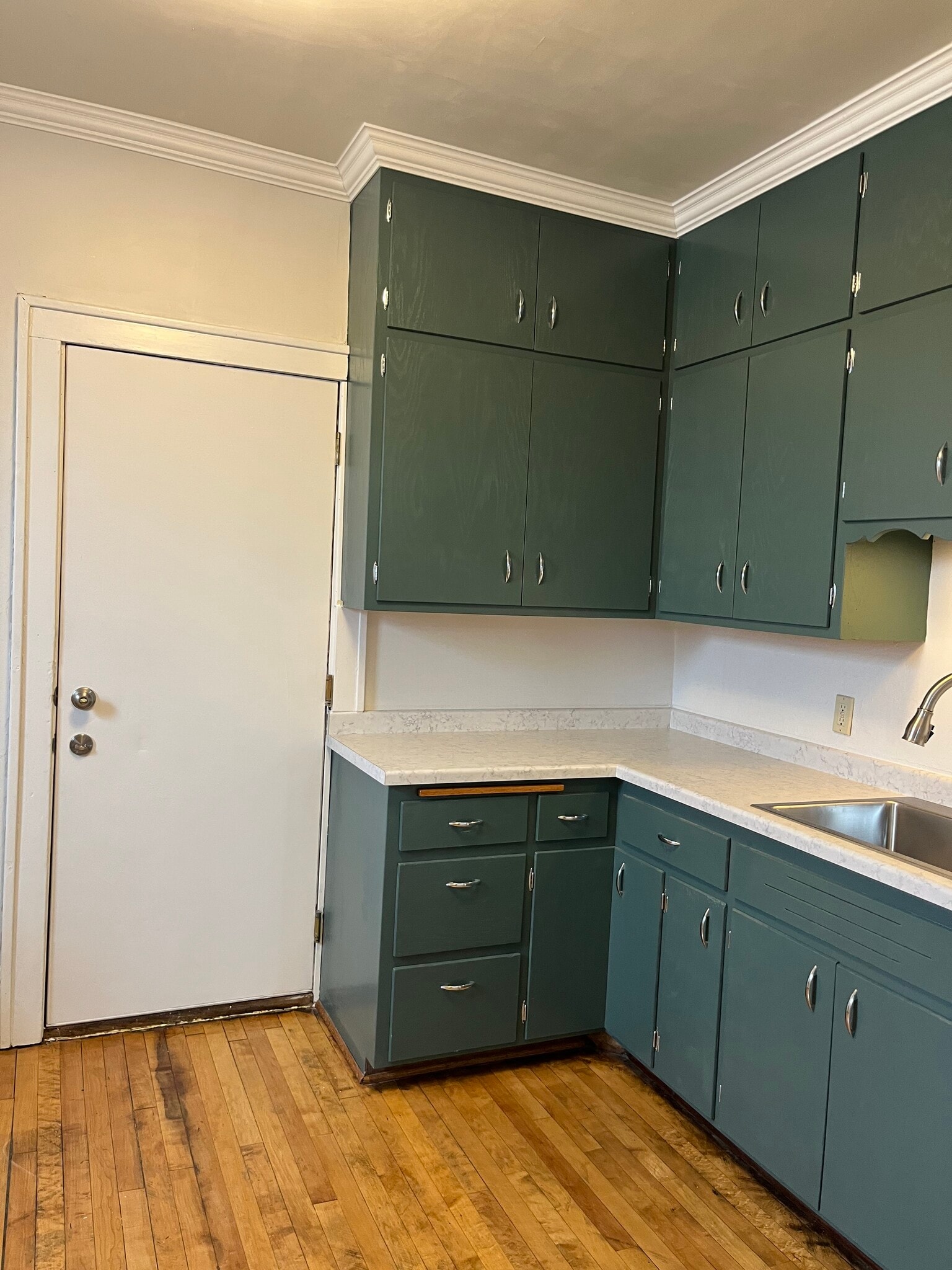 Kitchen Entry - 415 E Saint Germain St