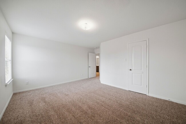 Building Photo - 2006 Quiet Palm Ln