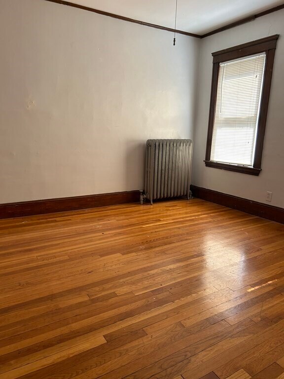 Building Photo - 38 Larch St