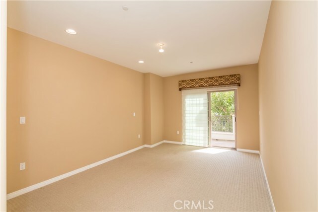 Building Photo - 4551 Coldwater Canyon Ave