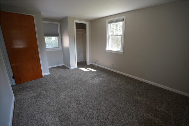 Building Photo - 27 Boughton Ave