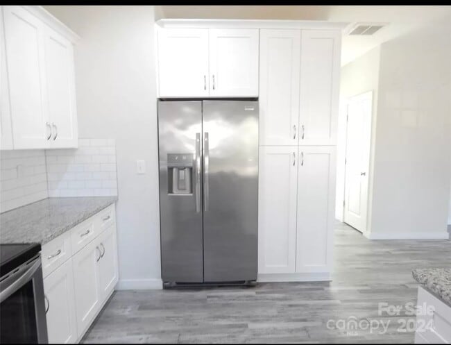 Building Photo - 5637 2nd St