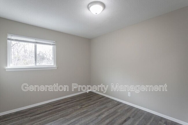 Building Photo - 113 Goodson Ave